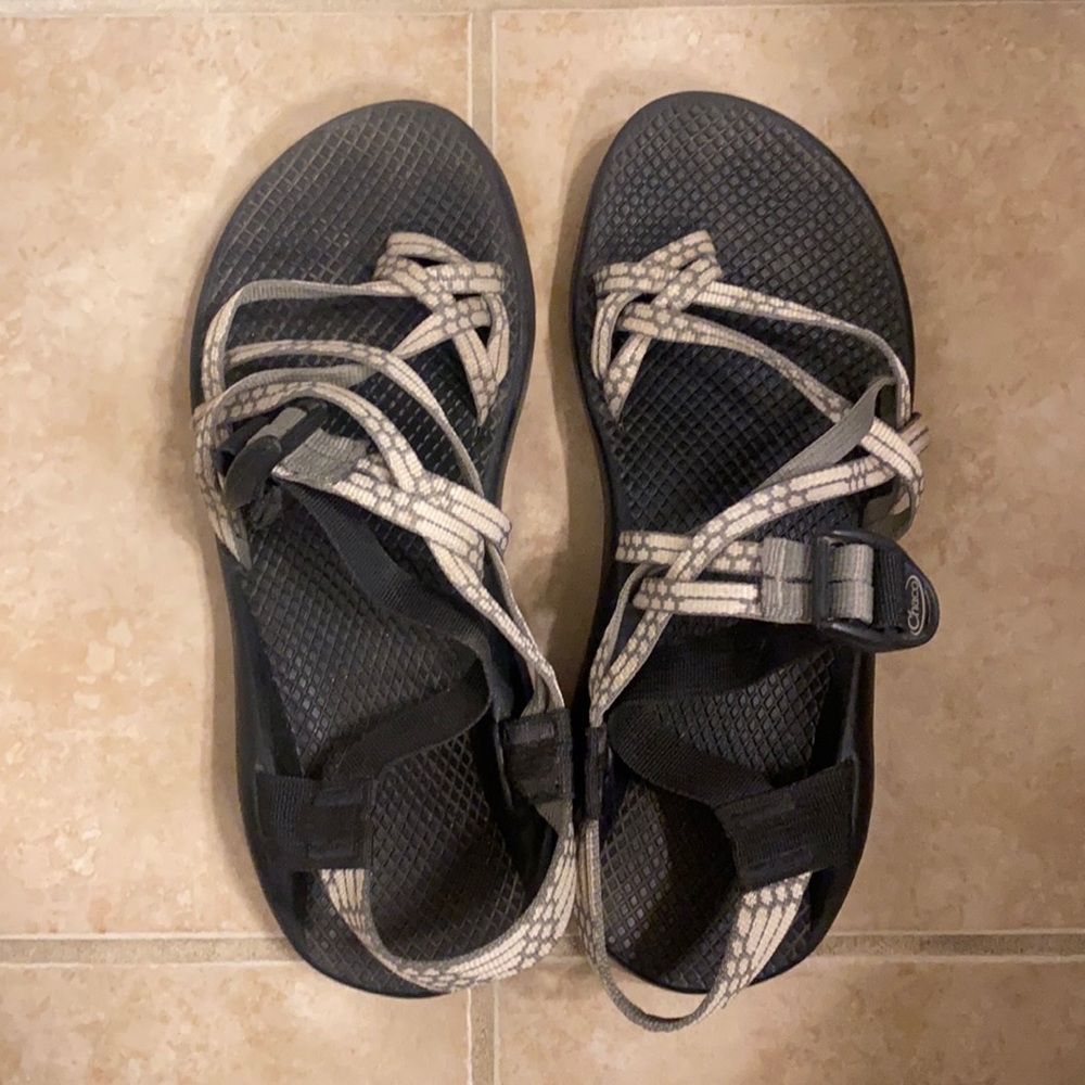 gently used chacos! zx/2. very good condition!